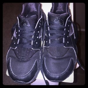 Huaraches size 6y